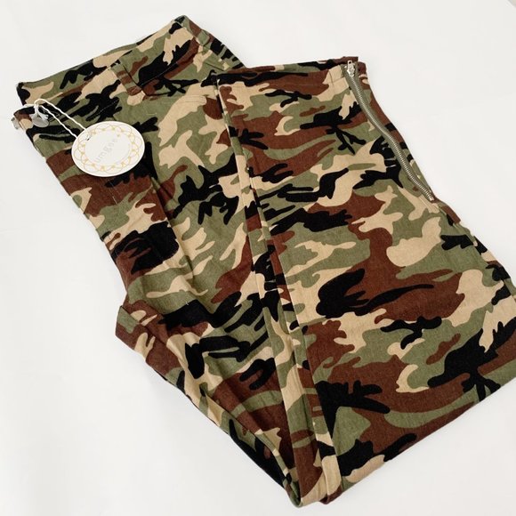 Camo Skinny Pants with Ankle Zippers - Picture 4 of 5